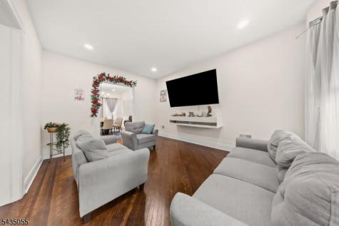 216 N Maple Avenue East Orange NJ 07017