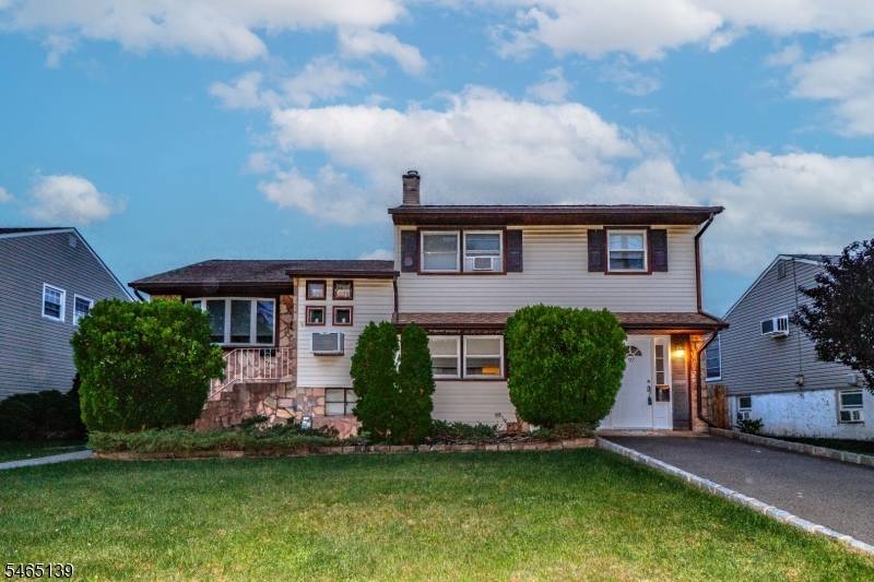 97 Sterling Drive Woodbridge NJ 07067
