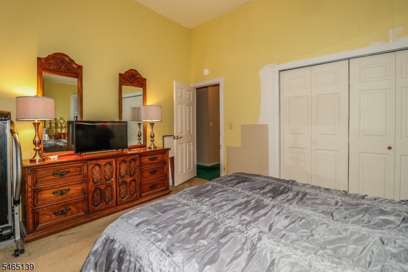 97 Sterling Drive Woodbridge NJ 07067