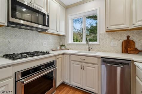 81 Mountain Avenue Mendham NJ 07945