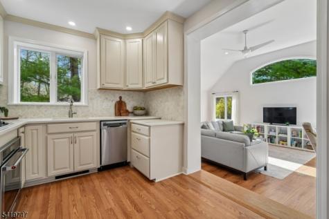 81 Mountain Avenue Mendham NJ 07945