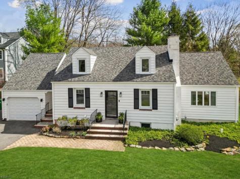 81 Mountain Avenue Mendham NJ 07945