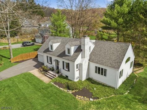 81 Mountain Avenue Mendham NJ 07945