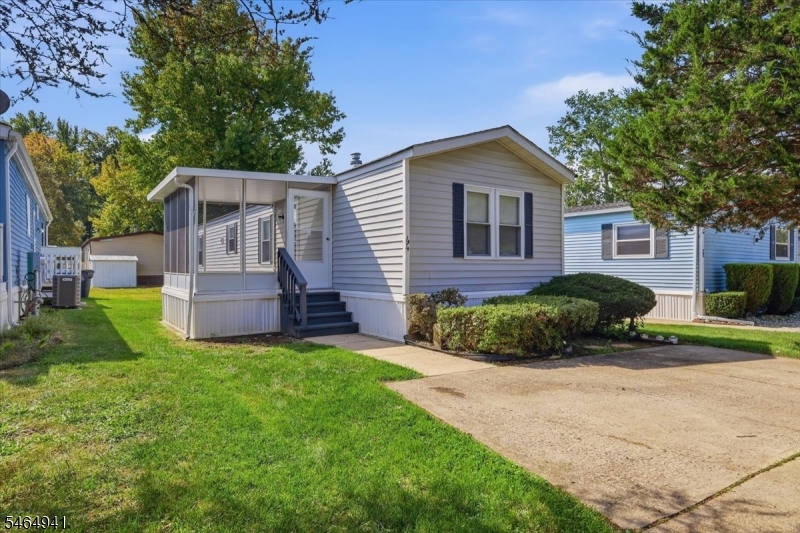 44 Longfellow North Brunswick NJ 08902
