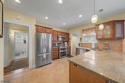 287 Madison Avenue New Milford NJ 07646