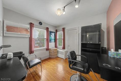 287 Madison Avenue New Milford NJ 07646