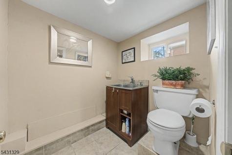 287 Madison Avenue New Milford NJ 07646