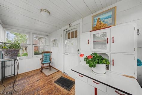 287 Madison Avenue New Milford NJ 07646