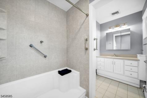 24 W Sunset Road Pequannock NJ 07444