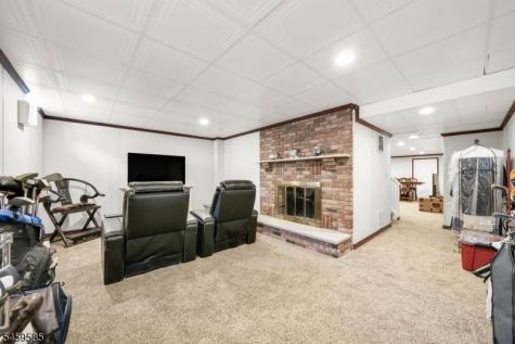 24 W Sunset Road Pequannock NJ 07444