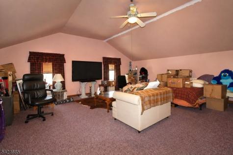 90 Emmans Road Roxbury NJ 07852