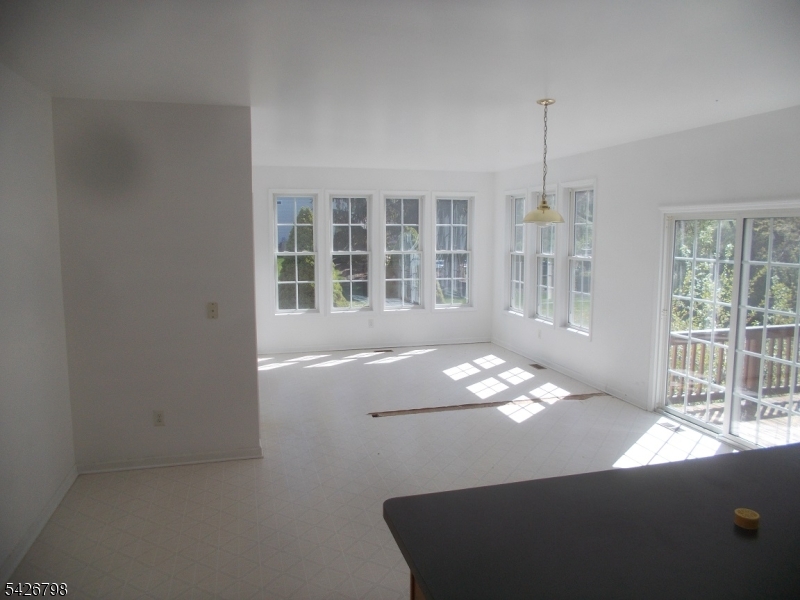 11 Shadow Hill Way Washington NJ 07840