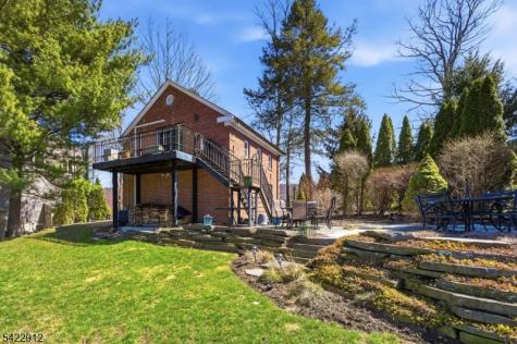 173 Point Breeze Drive West Milford NJ 07421