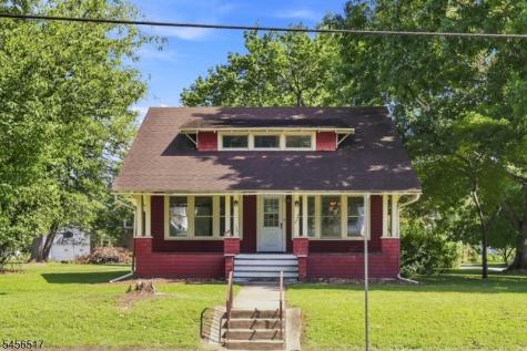 429 Greenwich Street Belvidere NJ 07823