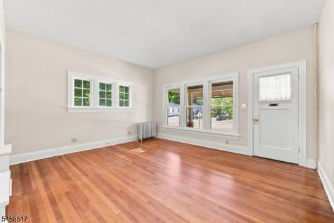 429 Greenwich Street Belvidere NJ 07823
