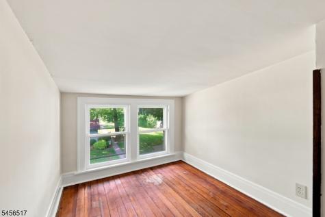 429 Greenwich Street Belvidere NJ 07823