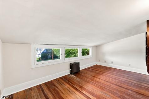 429 Greenwich Street Belvidere NJ 07823