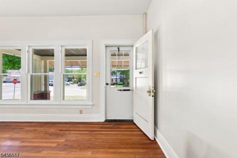 429 Greenwich Street Belvidere NJ 07823