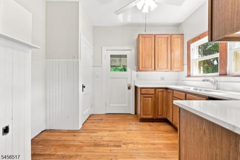 429 Greenwich Street Belvidere NJ 07823