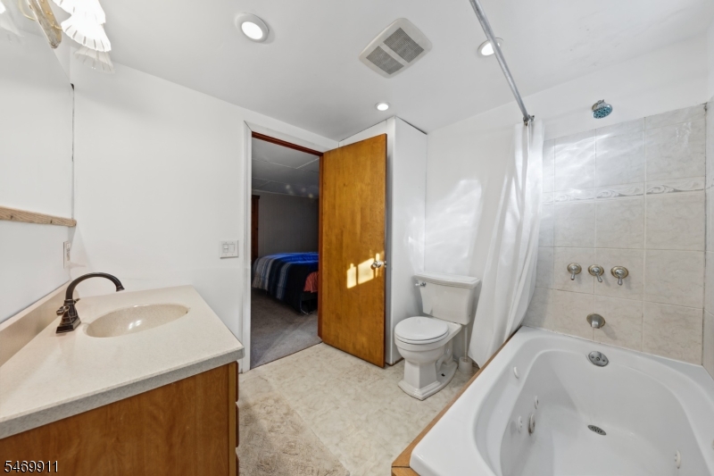 115 Silver Fox Trail Hardyston NJ 07460