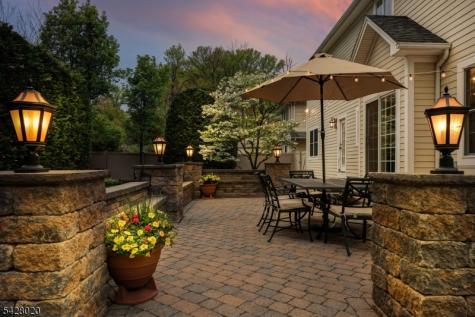 60 Mohawk Trail Westfield NJ 07090