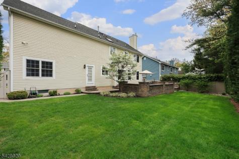 60 Mohawk Trail Westfield NJ 07090