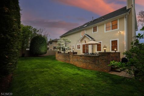 60 Mohawk Trail Westfield NJ 07090