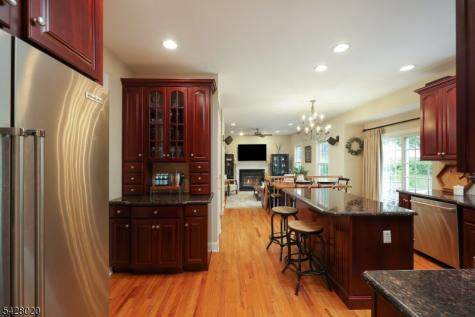 60 Mohawk Trail Westfield NJ 07090