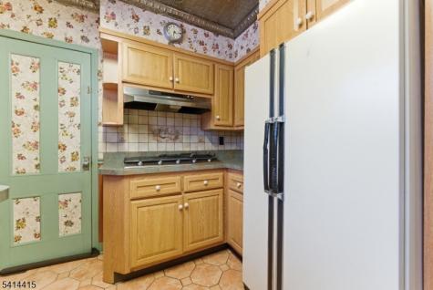 608 Meadow Street Roselle NJ 07203