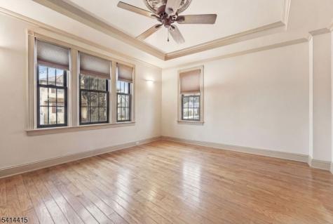 608 Meadow Street Roselle NJ 07203