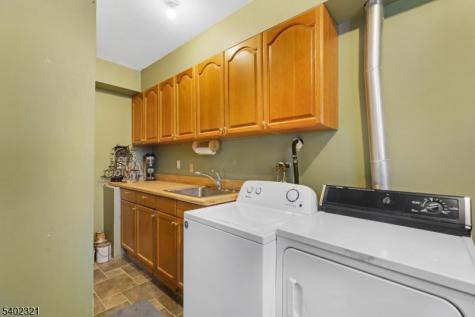 79 Fairfield Avenue West Caldwell NJ 07006