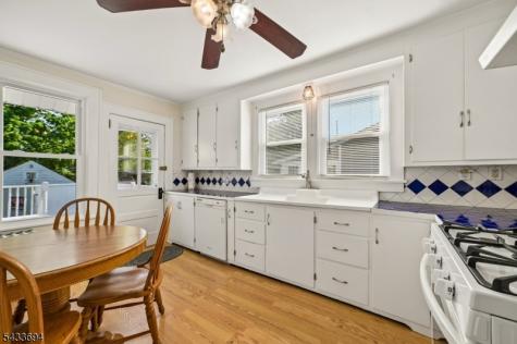 16 Fairchild Avenue Morris NJ 07950