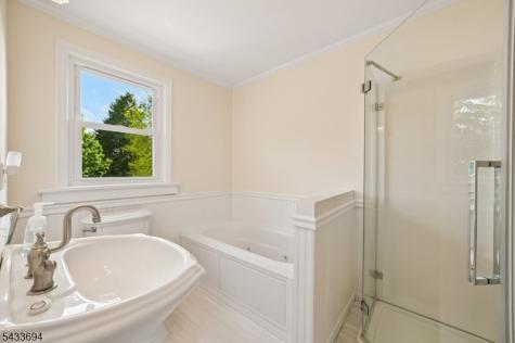 16 Fairchild Avenue Morris NJ 07950
