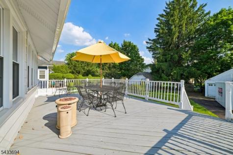 16 Fairchild Avenue Morris NJ 07950