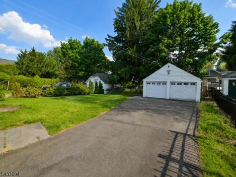16 Fairchild Avenue Morris NJ 07950