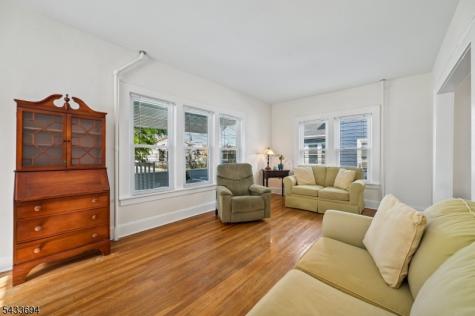 16 Fairchild Avenue Morris NJ 07950