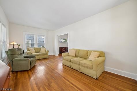 16 Fairchild Avenue Morris NJ 07950