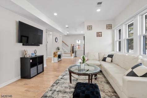 266 Elm Avenue Teaneck NJ 07666