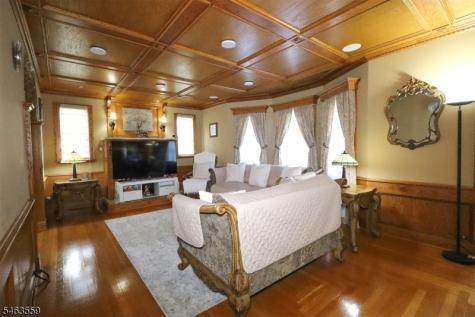 1 Luxemburg Avenue Wharton NJ 07885