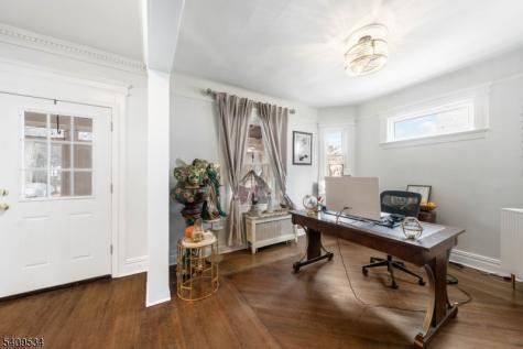 33 Grant Avenue East Orange NJ 07017