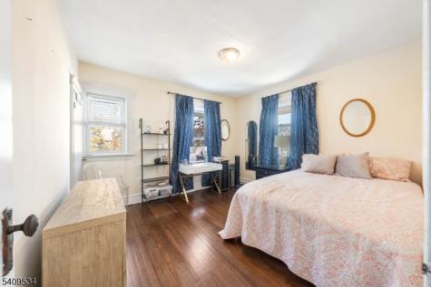 33 Grant Avenue East Orange NJ 07017