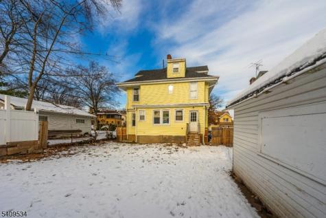 33 Grant Avenue East Orange NJ 07017