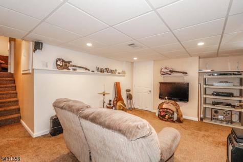 94 Hayes Avenue Clark NJ 07066