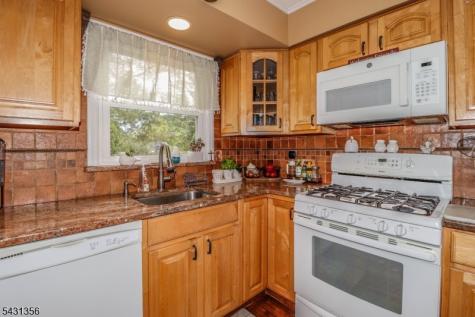 94 Hayes Avenue Clark NJ 07066