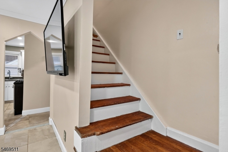 214 Floral Street Roselle NJ 07203