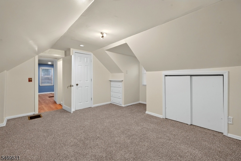 214 Floral Street Roselle NJ 07203