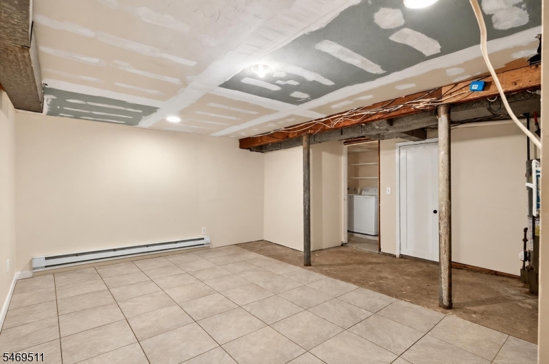 214 Floral Street Roselle NJ 07203