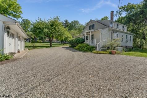 11 New Street Mendham NJ 07945
