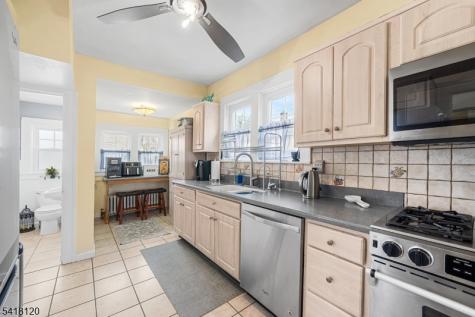 682 Stelle Avenue Plainfield NJ 07060