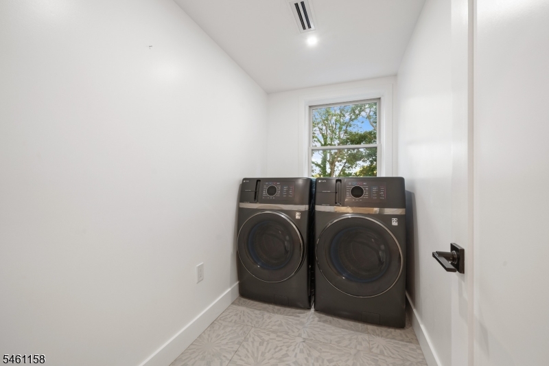 517 Park Street Montclair NJ 07043